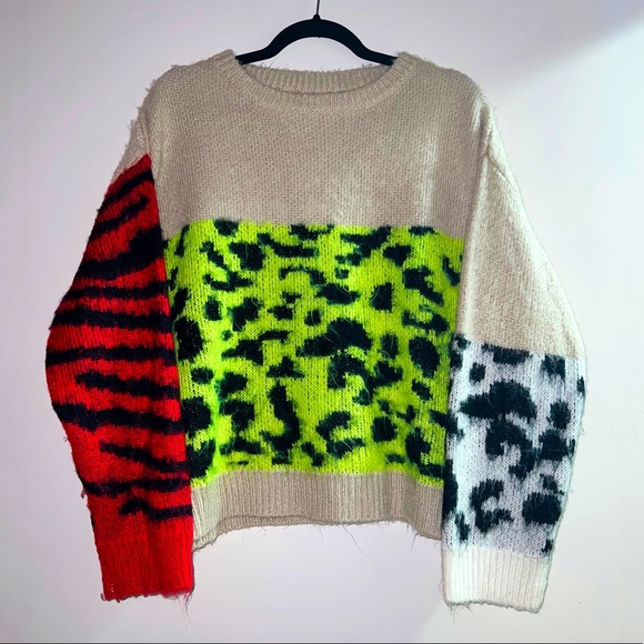 ANIMAL STYLE - Unisex Sweater - - Picture 5 of 5